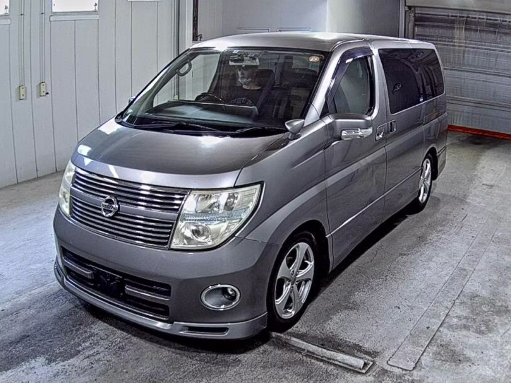 NISSAN ELGRAND