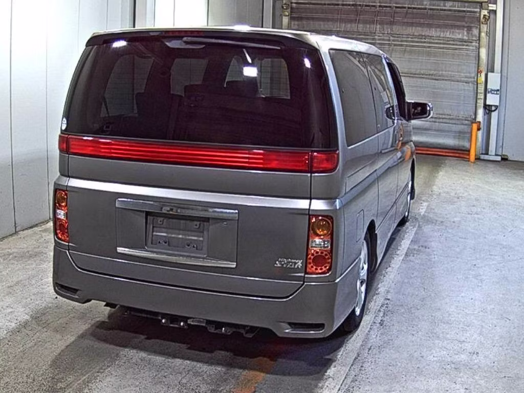 NISSAN ELGRAND