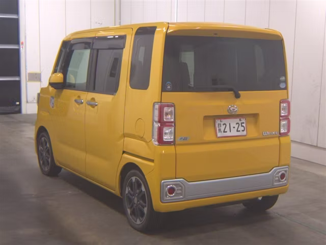 DAIHATSU WAKE