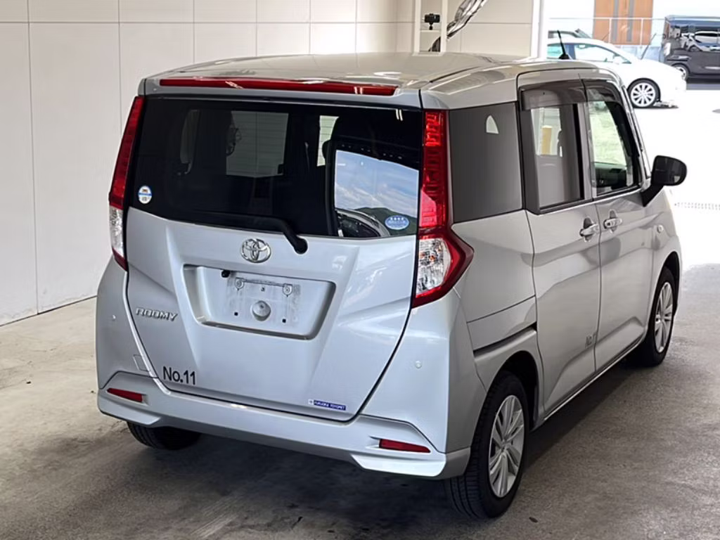 TOYOTA ROOMY