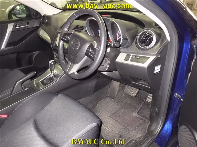 MAZDA AXELA