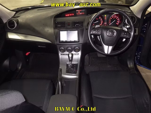 MAZDA AXELA