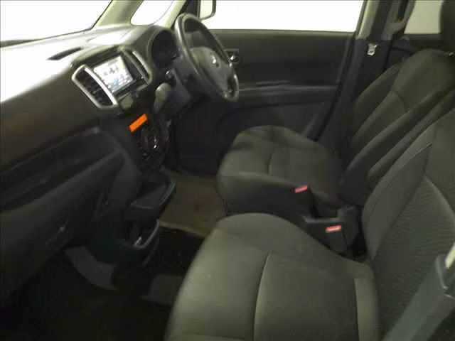 MITSUBISHI DELICA D:2