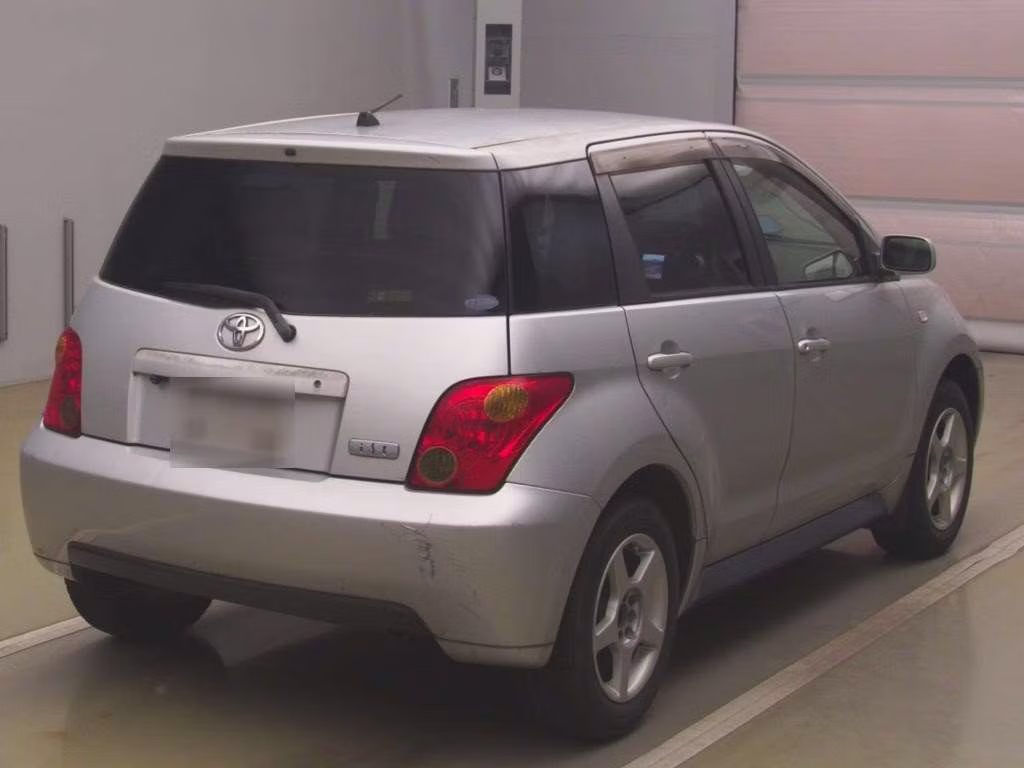 TOYOTA IST