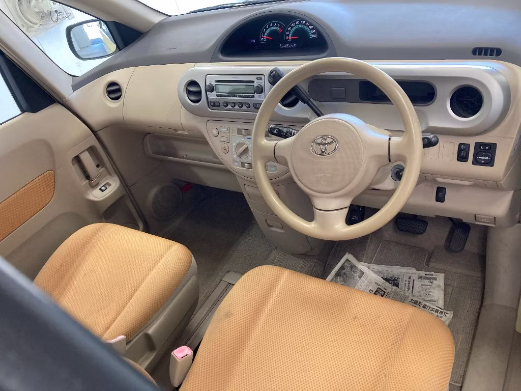 TOYOTA PORTE