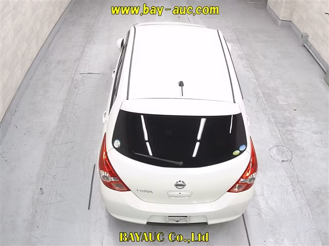 NISSAN TIIDA