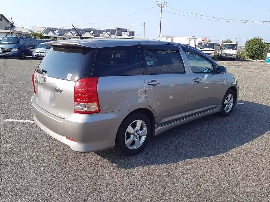 TOYOTA WISH