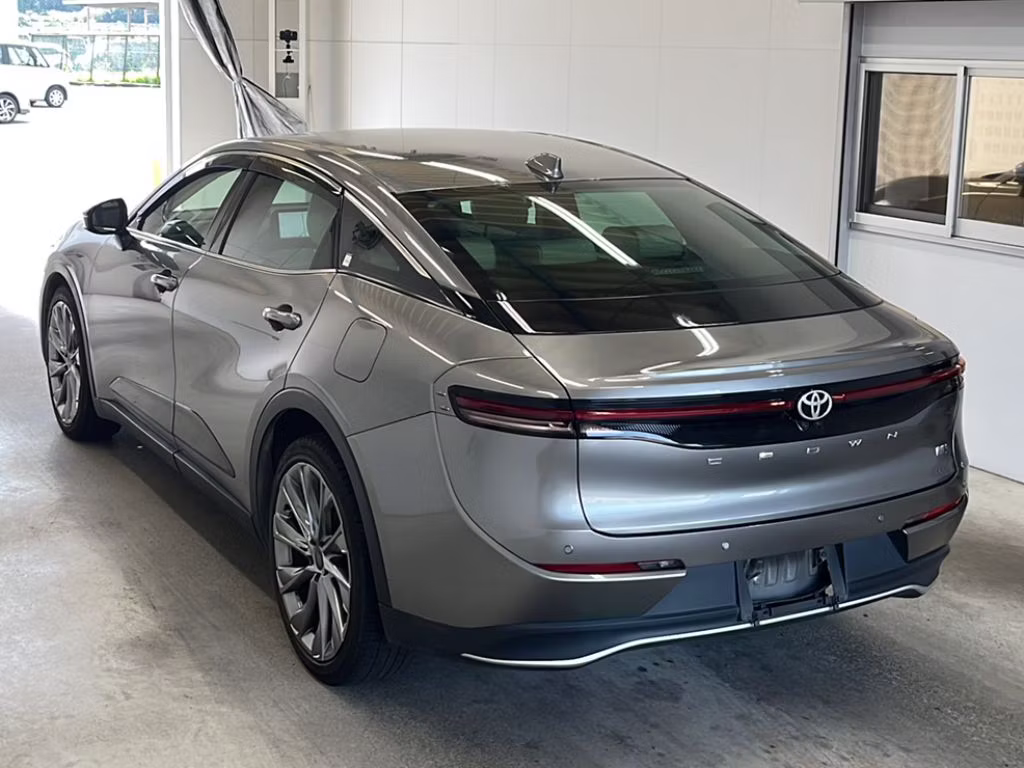 TOYOTA CROWN