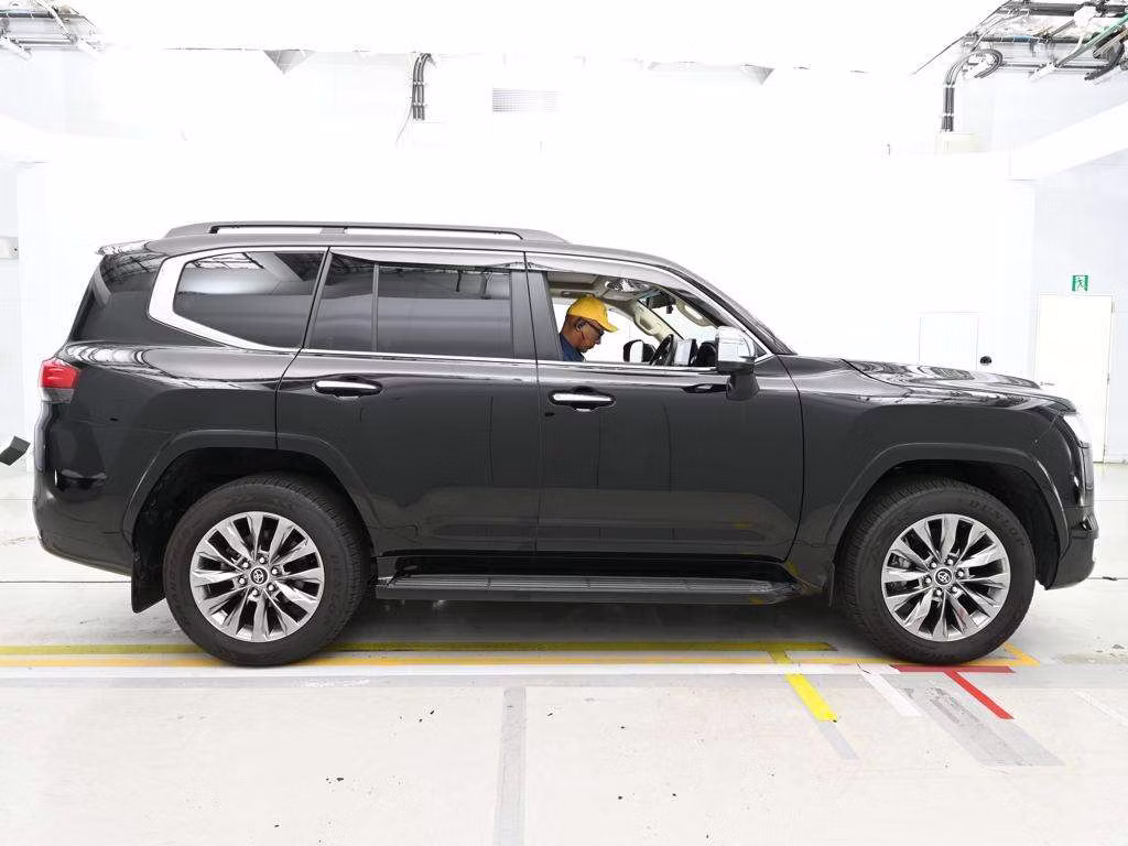 TOYOTA LAND CRUISER