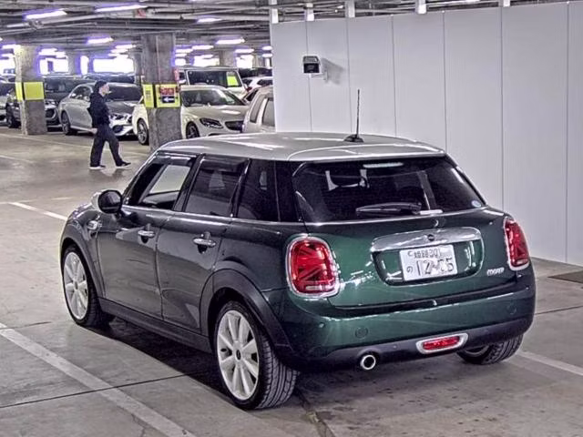 MINI HATCH