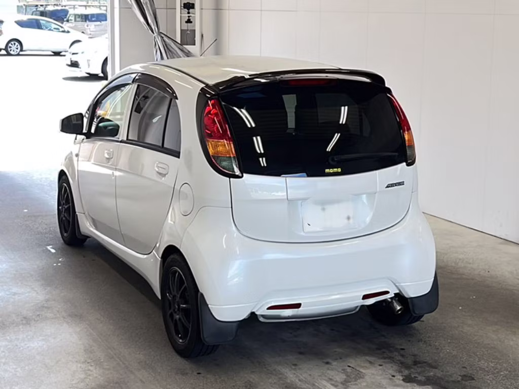 MITSUBISHI I