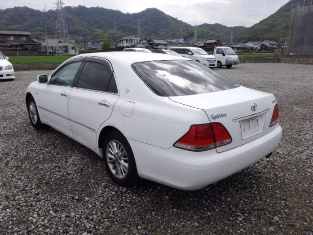 TOYOTA CROWN