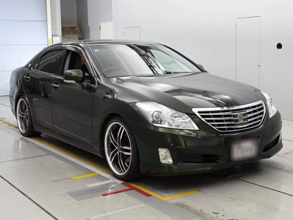 TOYOTA CROWN