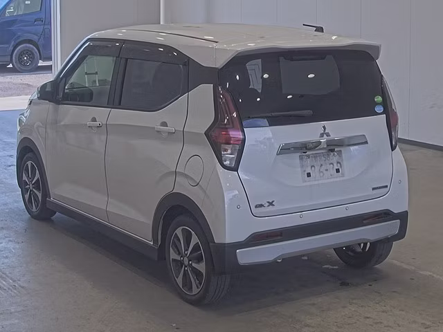 MITSUBISHI EK X