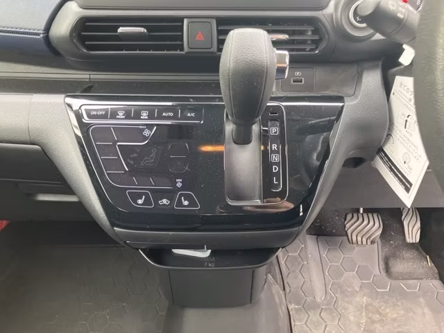 MITSUBISHI EK X