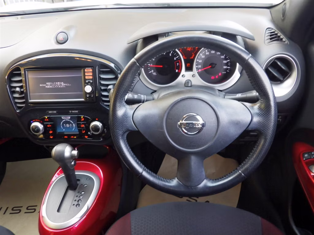 NISSAN JUKE