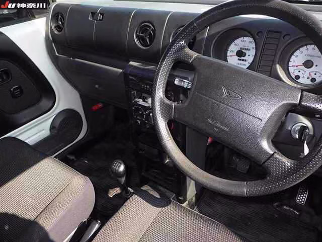 DAIHATSU NAKED