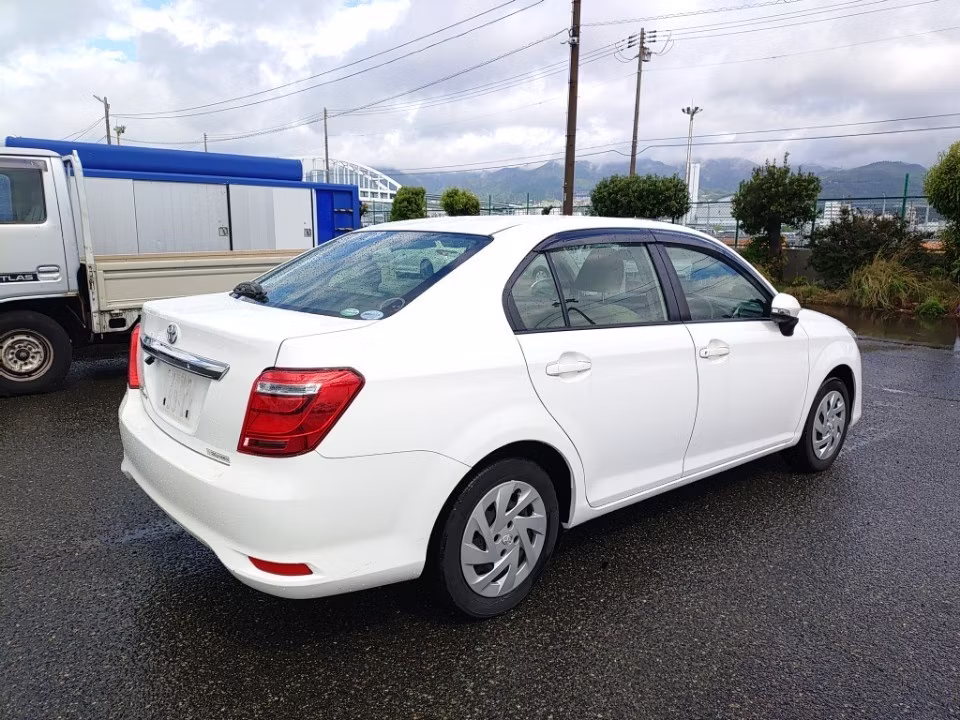 TOYOTA COROLLA AXIO