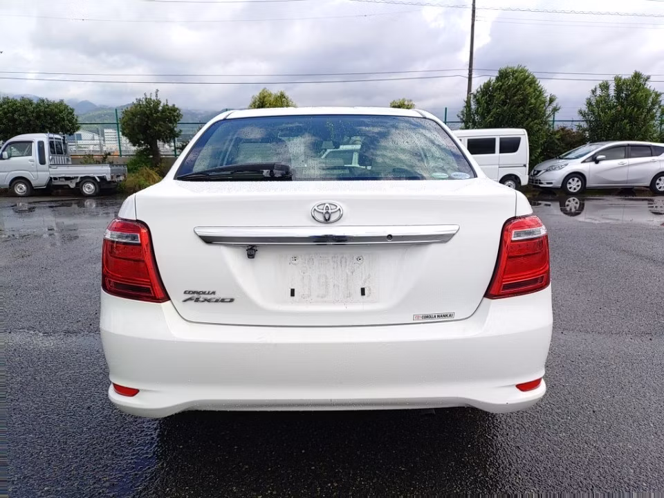 TOYOTA COROLLA AXIO