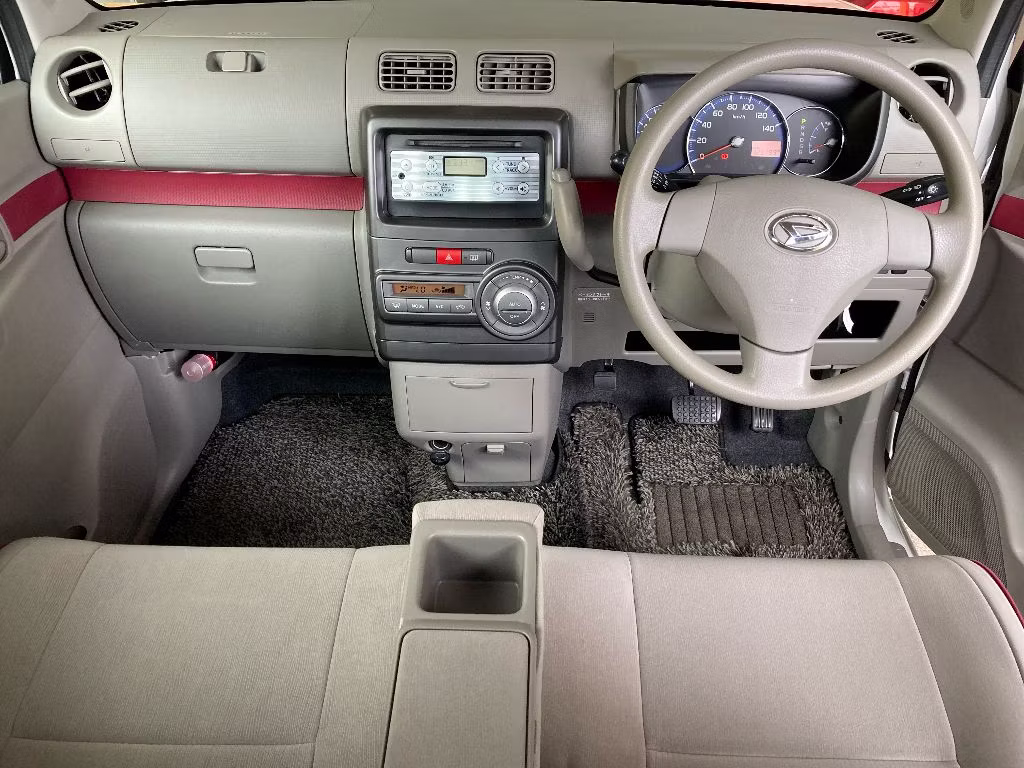 DAIHATSU MOVE CONTE
