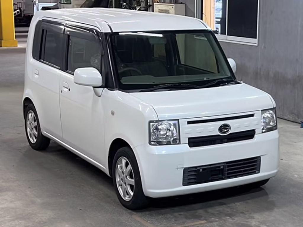 DAIHATSU MOVE CONTE