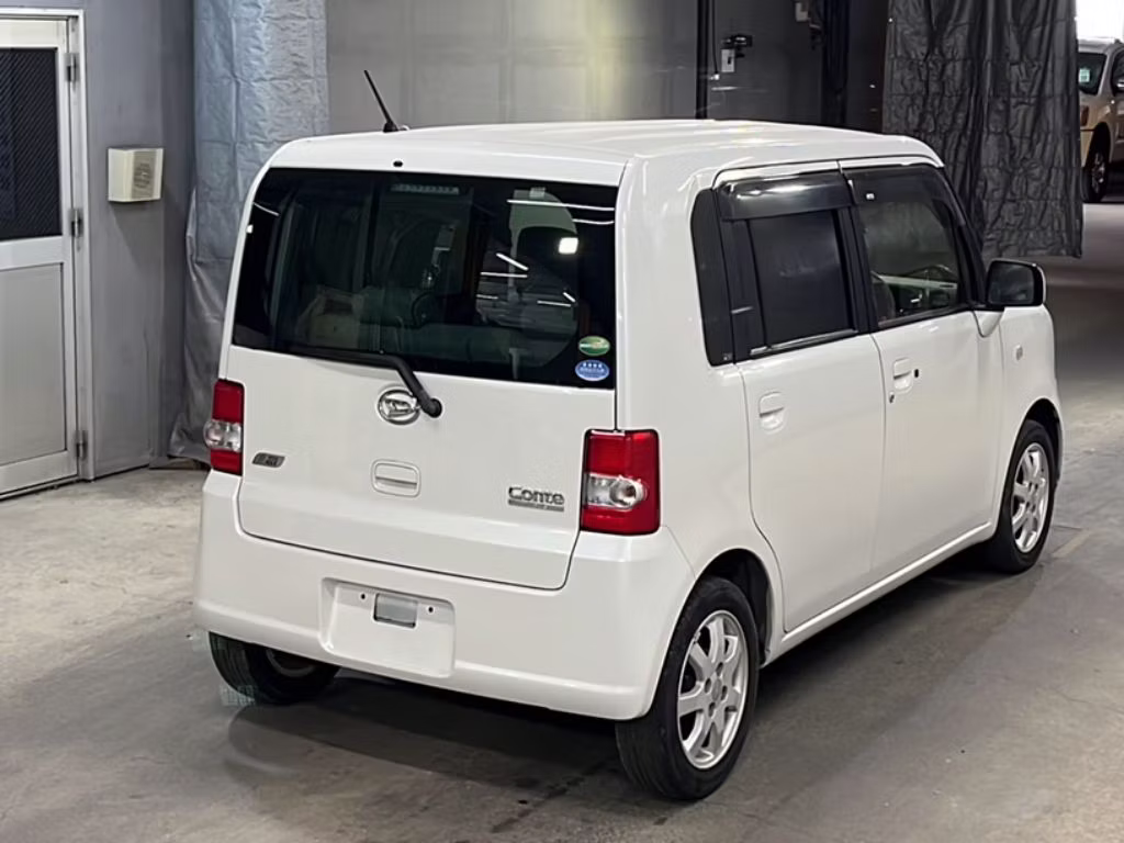 DAIHATSU MOVE CONTE