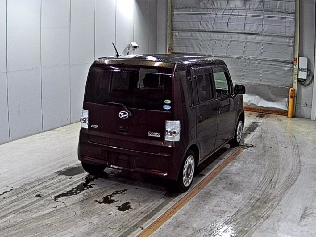 DAIHATSU MOVE CONTE