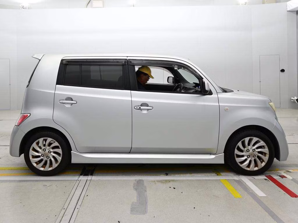 TOYOTA BB