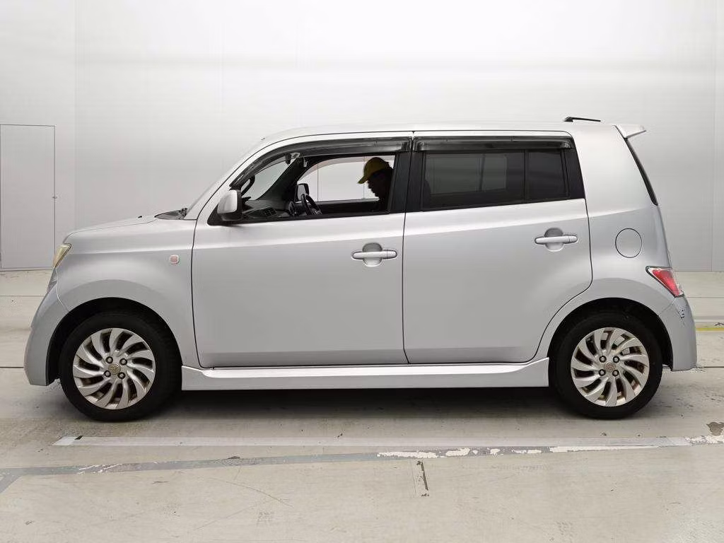 TOYOTA BB