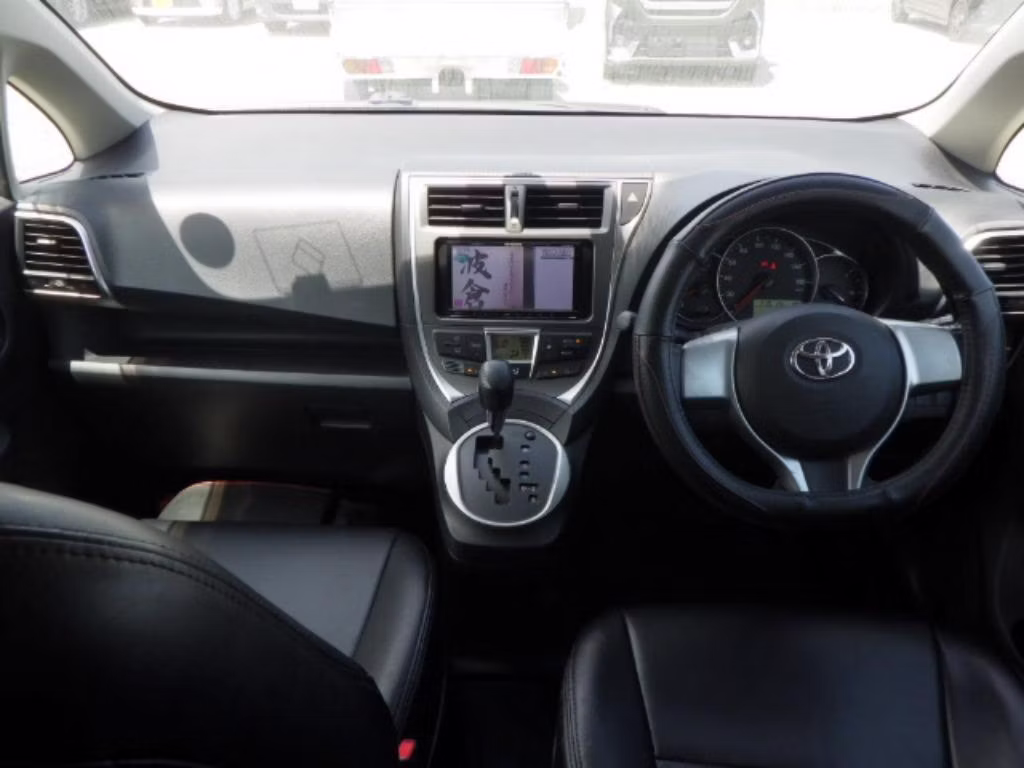 TOYOTA RACTIS