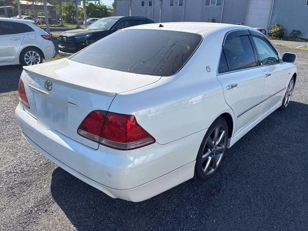 TOYOTA CROWN