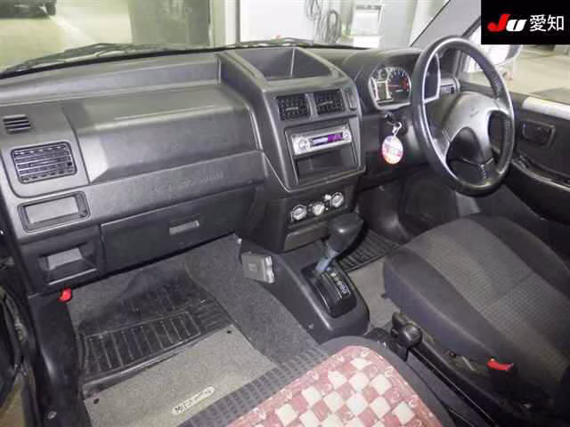 MITSUBISHI PAJERO MINI