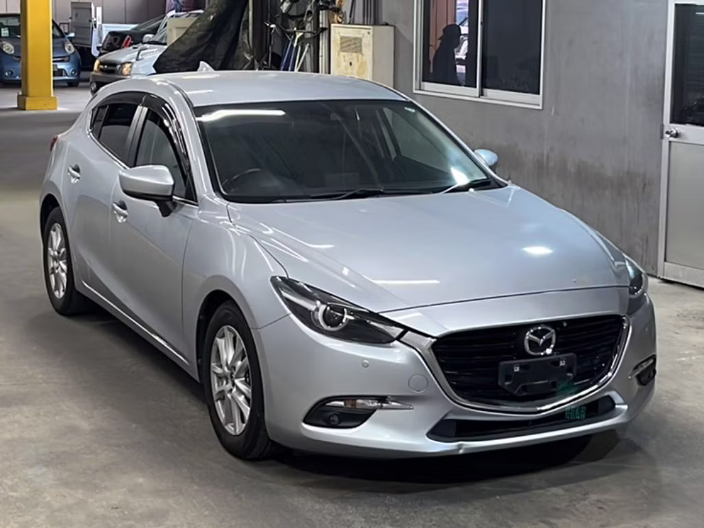 MAZDA AXELA
