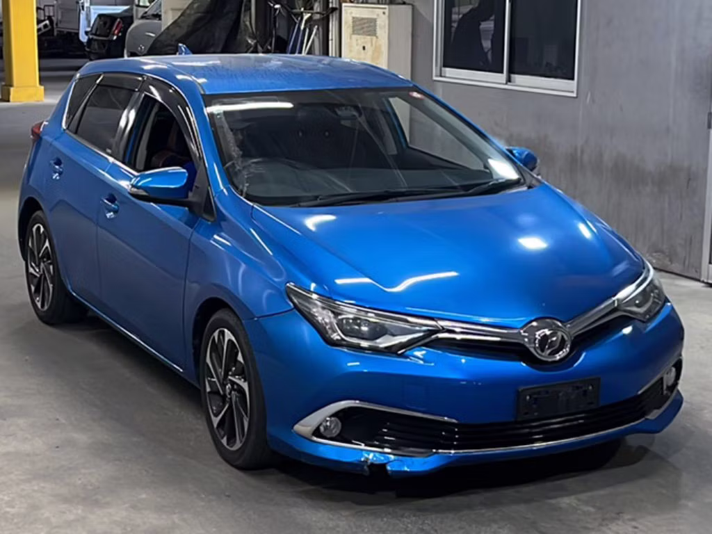TOYOTA AURIS