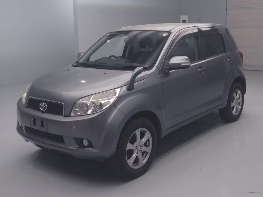 TOYOTA RUSH
