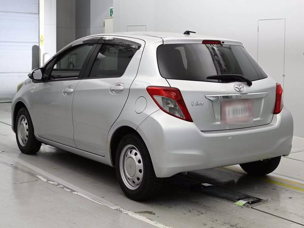 TOYOTA VITZ