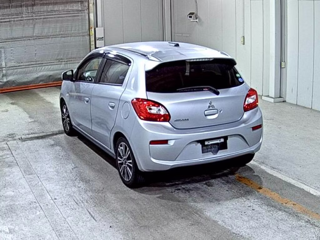 MITSUBISHI MIRAGE
