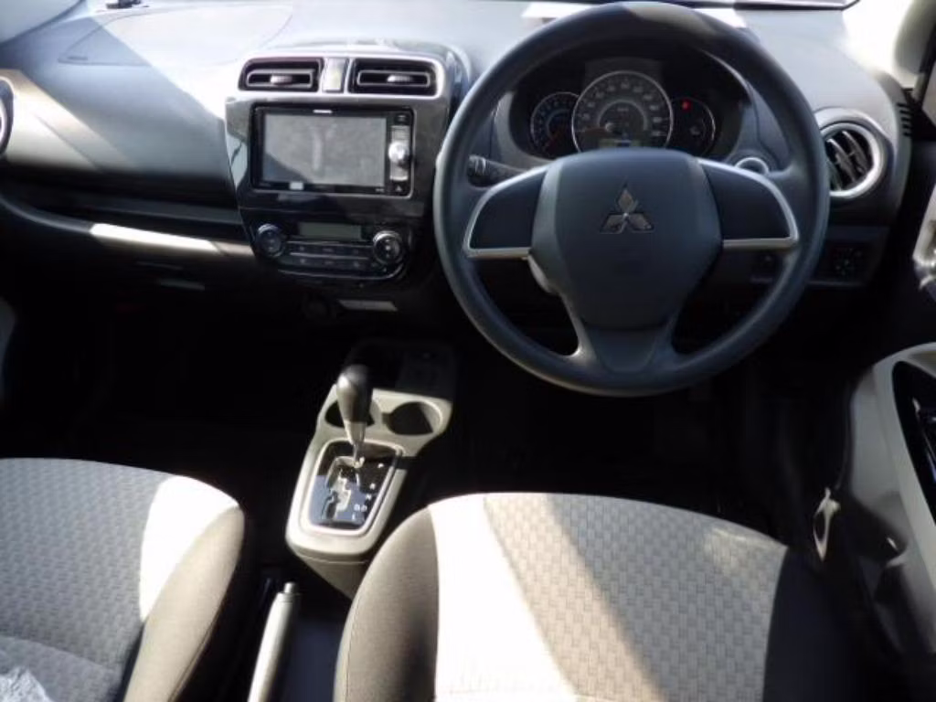 MITSUBISHI MIRAGE