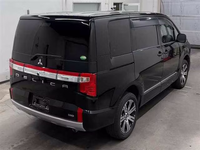 MITSUBISHI DELICA D:5