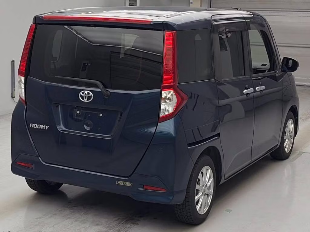 TOYOTA ROOMY