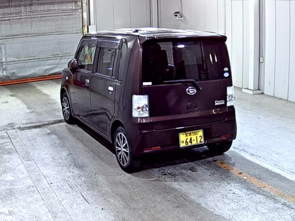 DAIHATSU MOVE CONTE