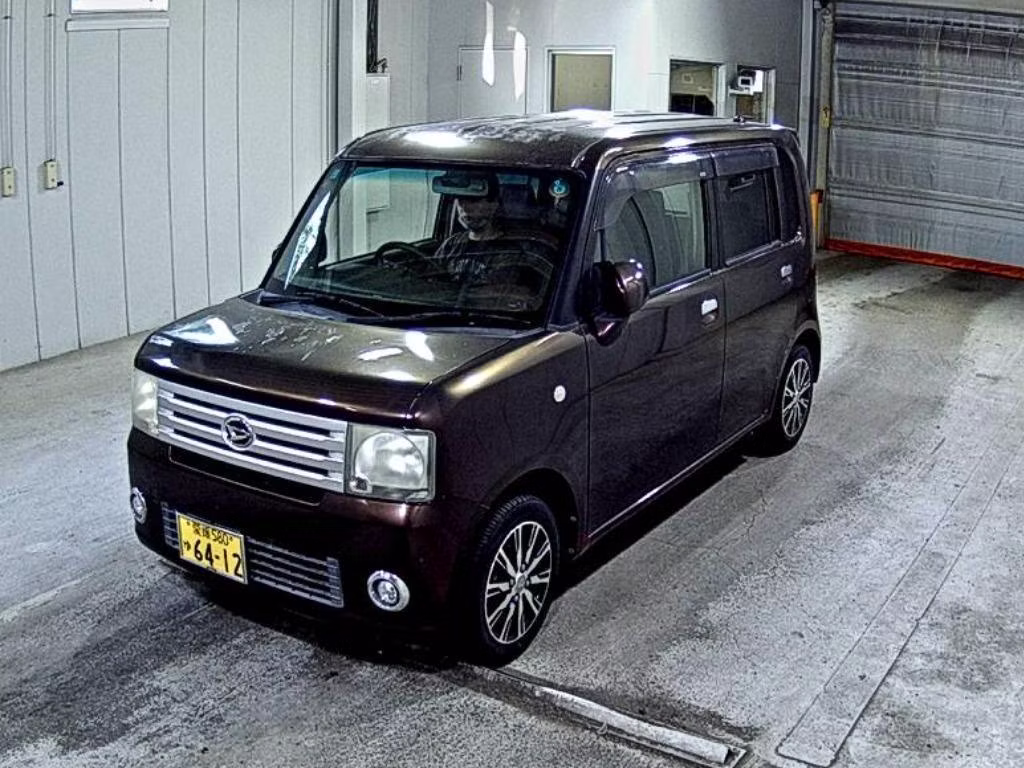 DAIHATSU MOVE CONTE