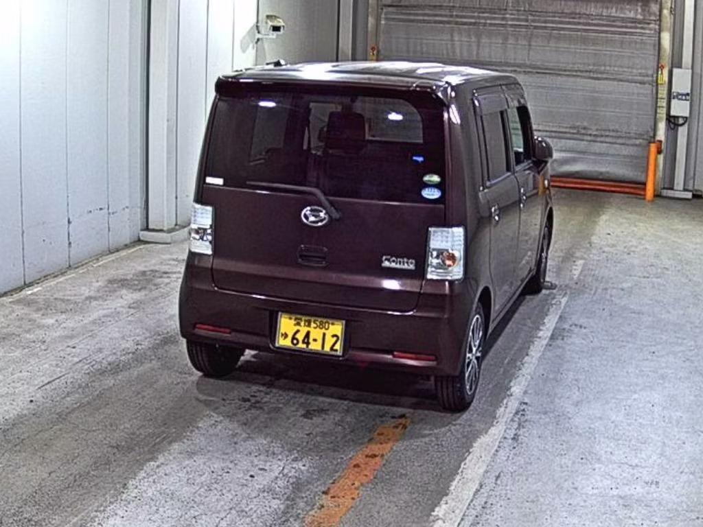 DAIHATSU MOVE CONTE