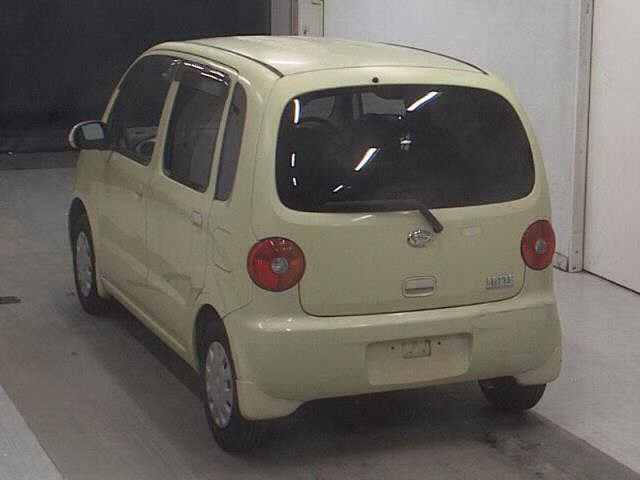 DAIHATSU MOVE LATTE
