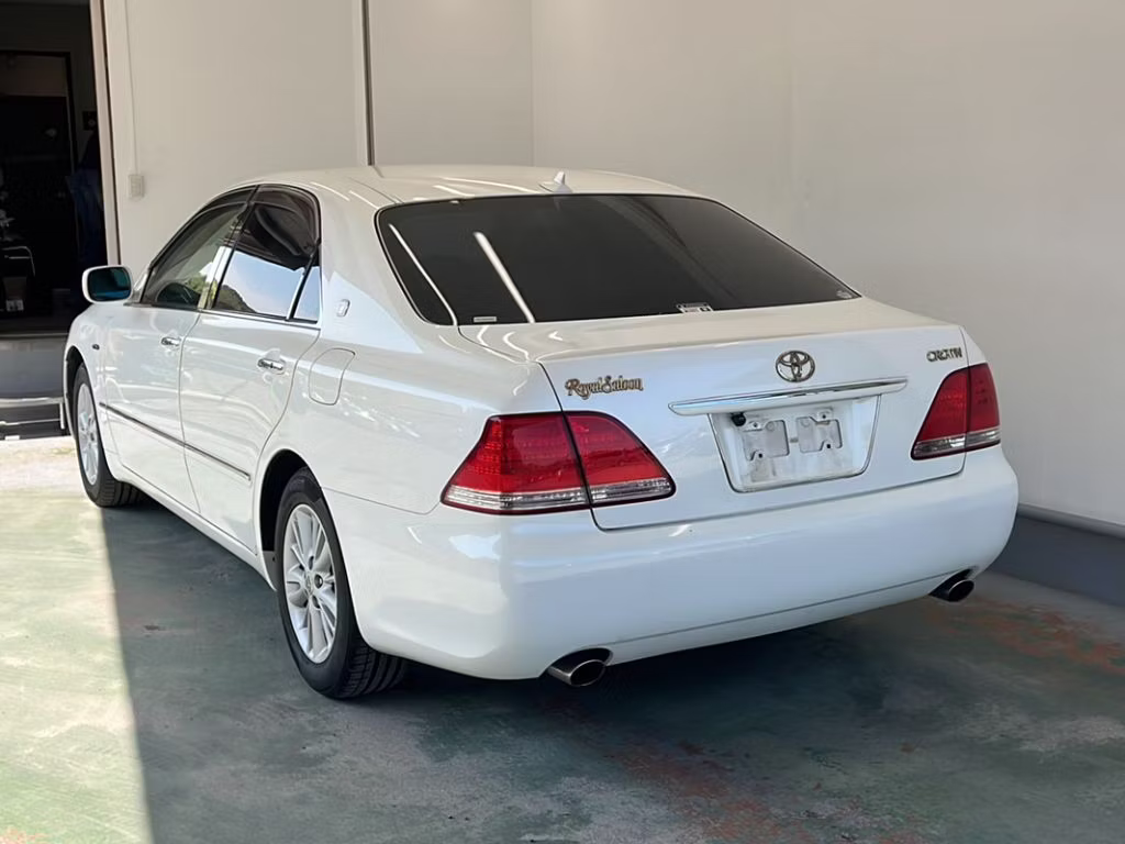 TOYOTA CROWN