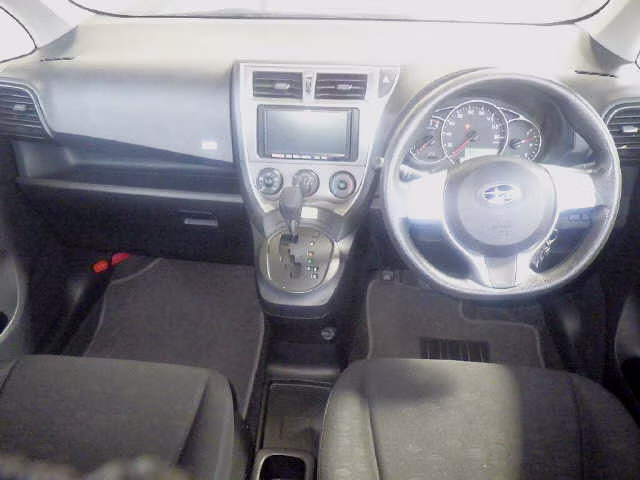 SUBARU TREZIA