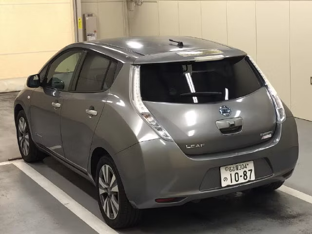 NISSAN LEAF