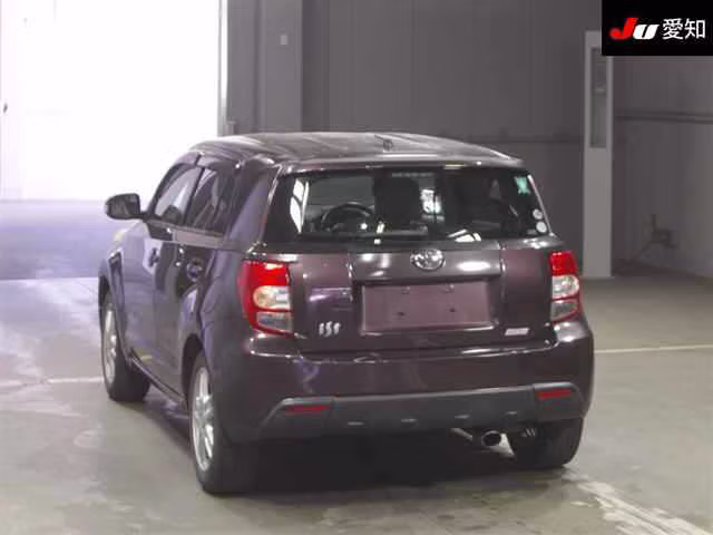 TOYOTA IST