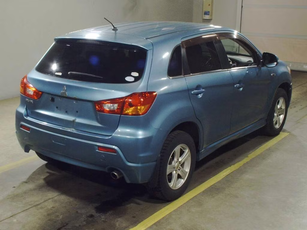 MITSUBISHI RVR