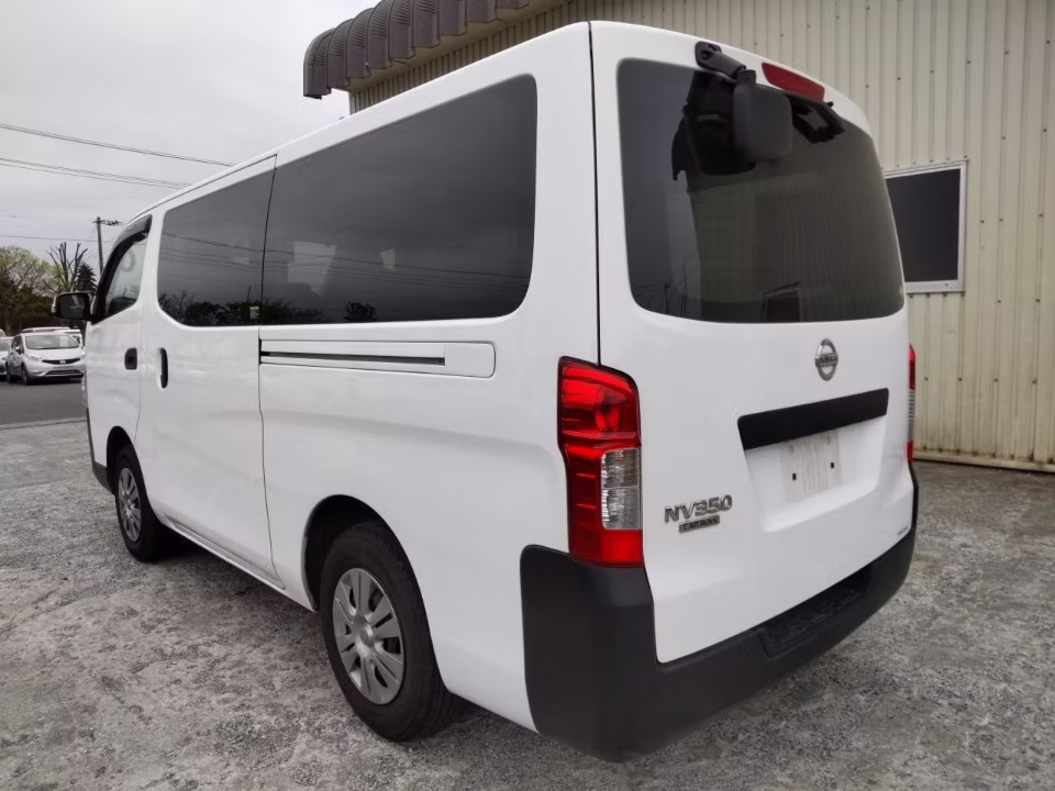 NISSAN NV350 CARAVAN